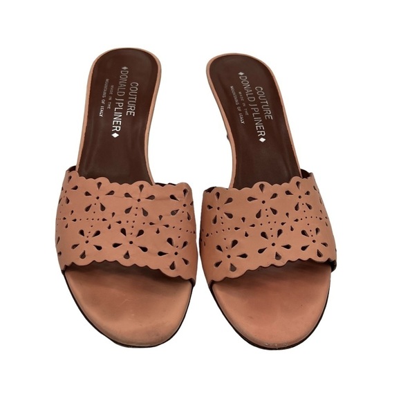 Donald J Pliner Tan Perforated Kitten Heel Sandals Size 9 Women’s - Picture 3 of 9